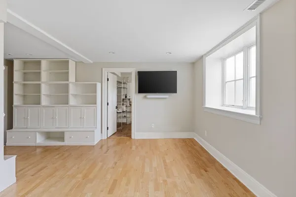 $6,850 | 368 Concord Avenue, Unit 1, Cambridge, MA 02138