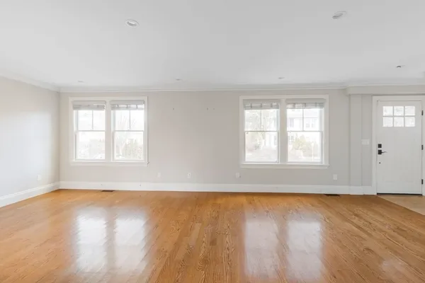 $6,850 | 368 Concord Avenue, Unit 1, Cambridge, MA 02138