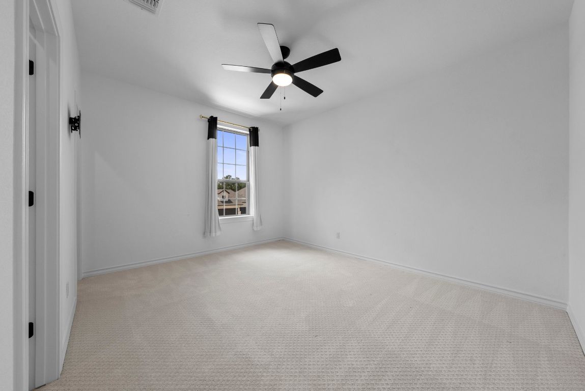 109 Strawberry Lane Georgetown, TX 78628 - Photo 30 of 40 an empty room