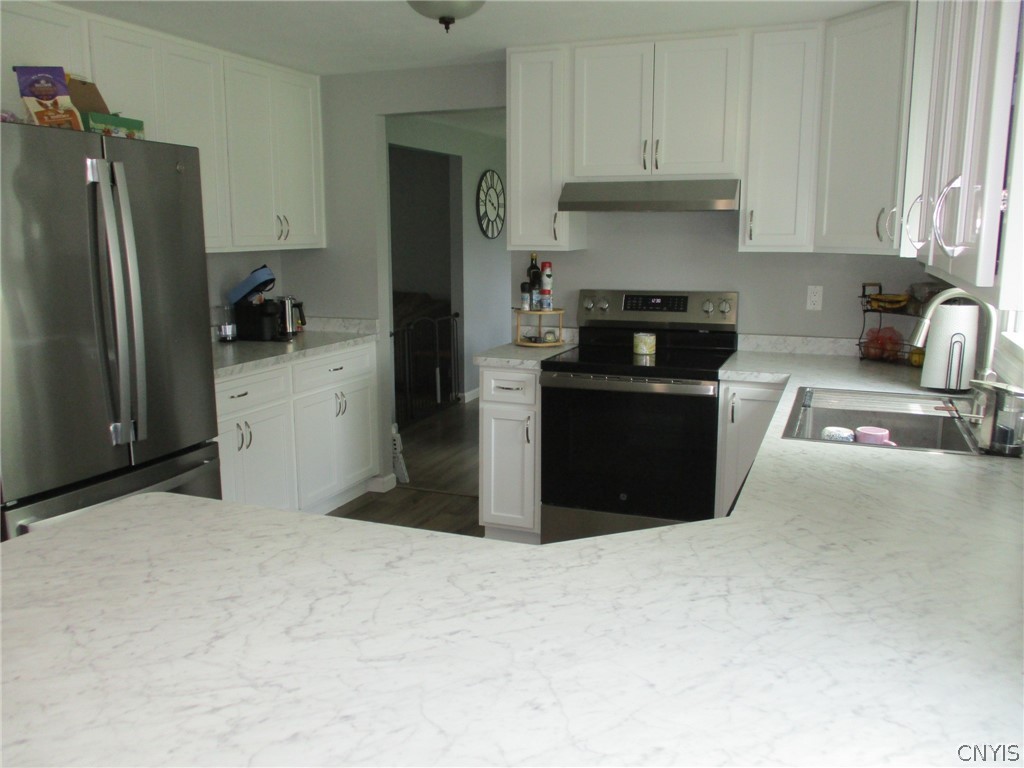 4761 Freestone Road Clay, NY 13090 - Photo 4 of 24