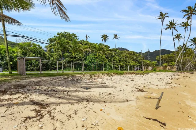 $290,000 | 53-239 Kamehameha Highway, Hauula, HI 96717