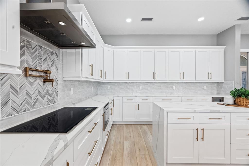 9810 Compass Point Way Tampa, FL 33615 - Photo 14 of 66