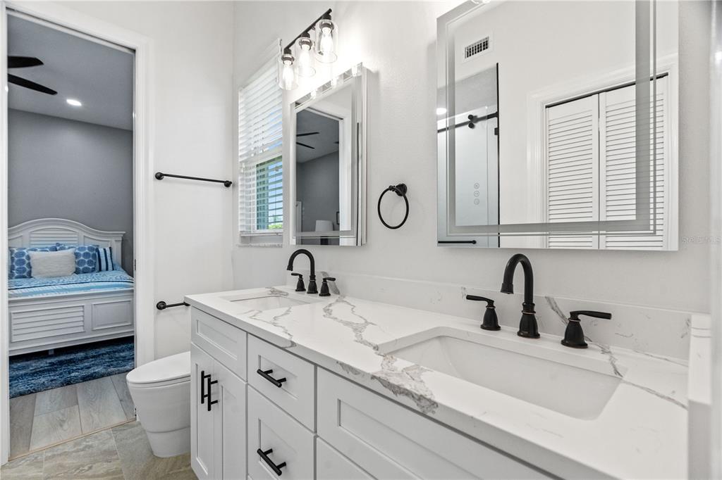 9810 Compass Point Way Tampa, FL 33615 - Photo 30 of 66