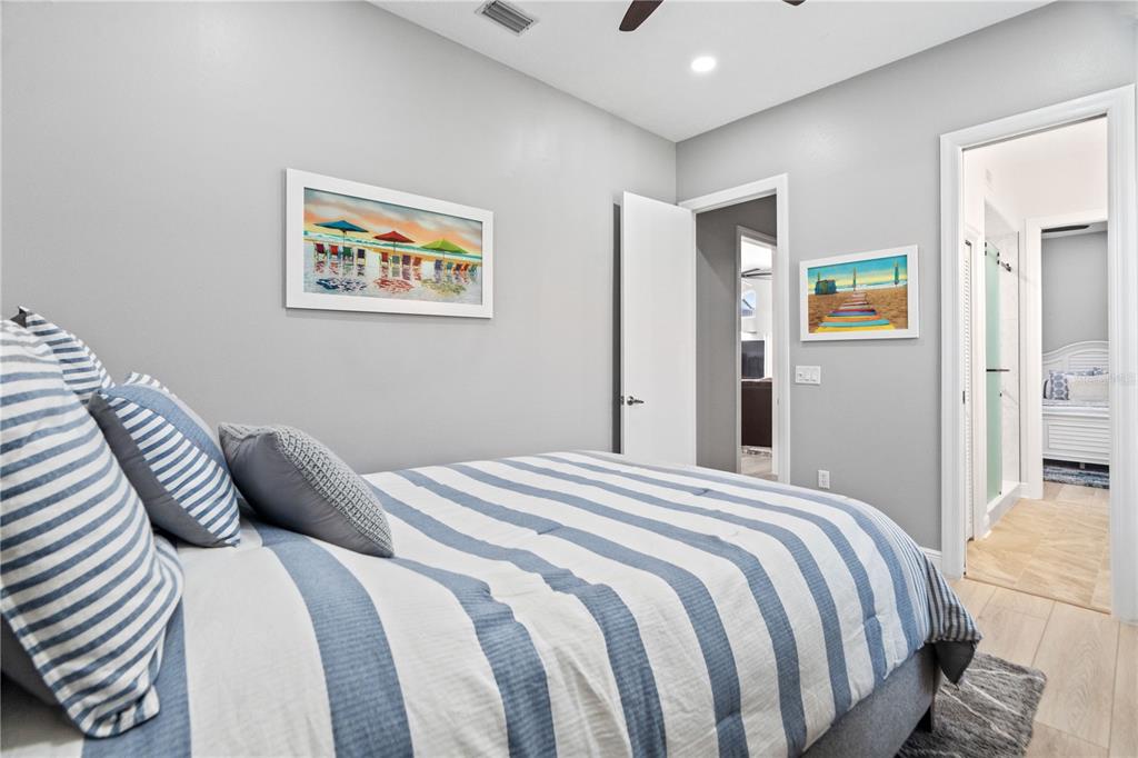 9810 Compass Point Way Tampa, FL 33615 - Photo 32 of 66