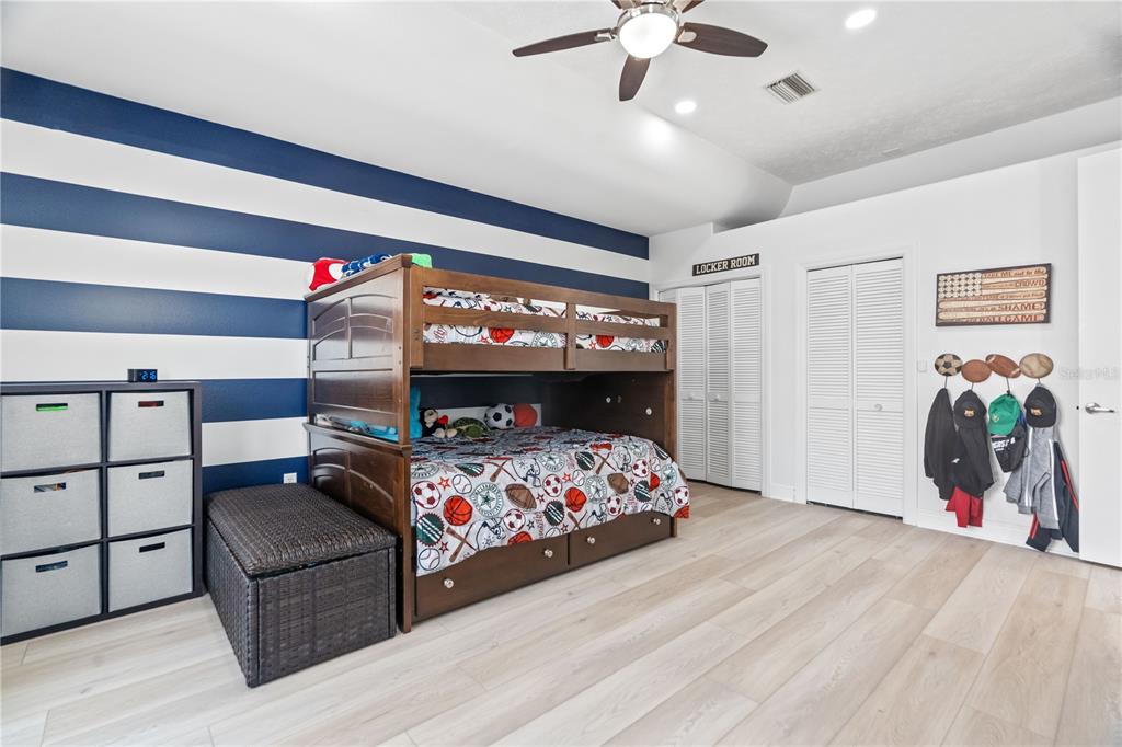 9810 Compass Point Way Tampa, FL 33615 - Photo 34 of 66