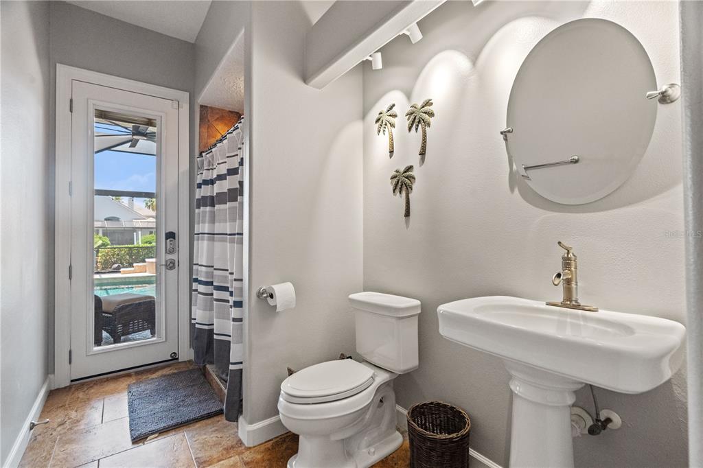 9810 Compass Point Way Tampa, FL 33615 - Photo 38 of 66