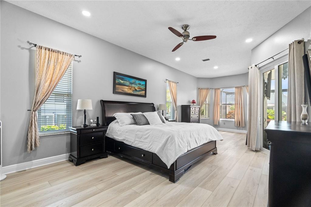 9810 Compass Point Way Tampa, FL 33615 - Photo 39 of 66