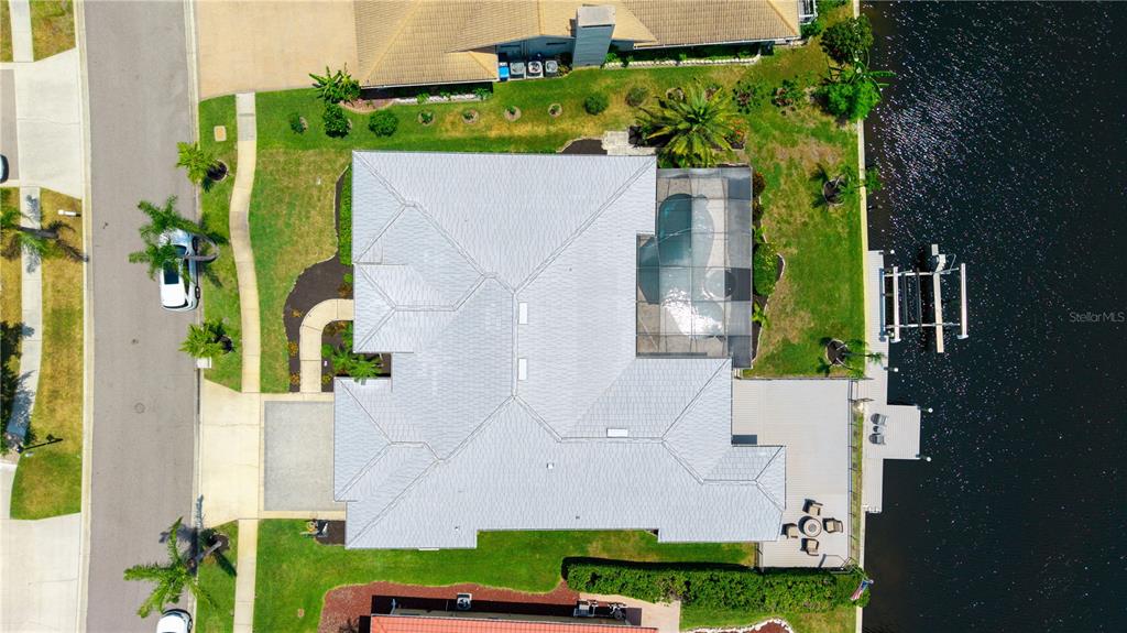 9810 Compass Point Way Tampa, FL 33615 - Photo 5 of 66