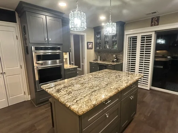 $1,100,000 | 4 Oak Brook Club Drive, Unit G205, Oak Brook, IL 60523