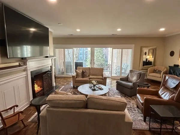 $1,100,000 | 4 Oak Brook Club Drive, Unit G205, Oak Brook, IL 60523