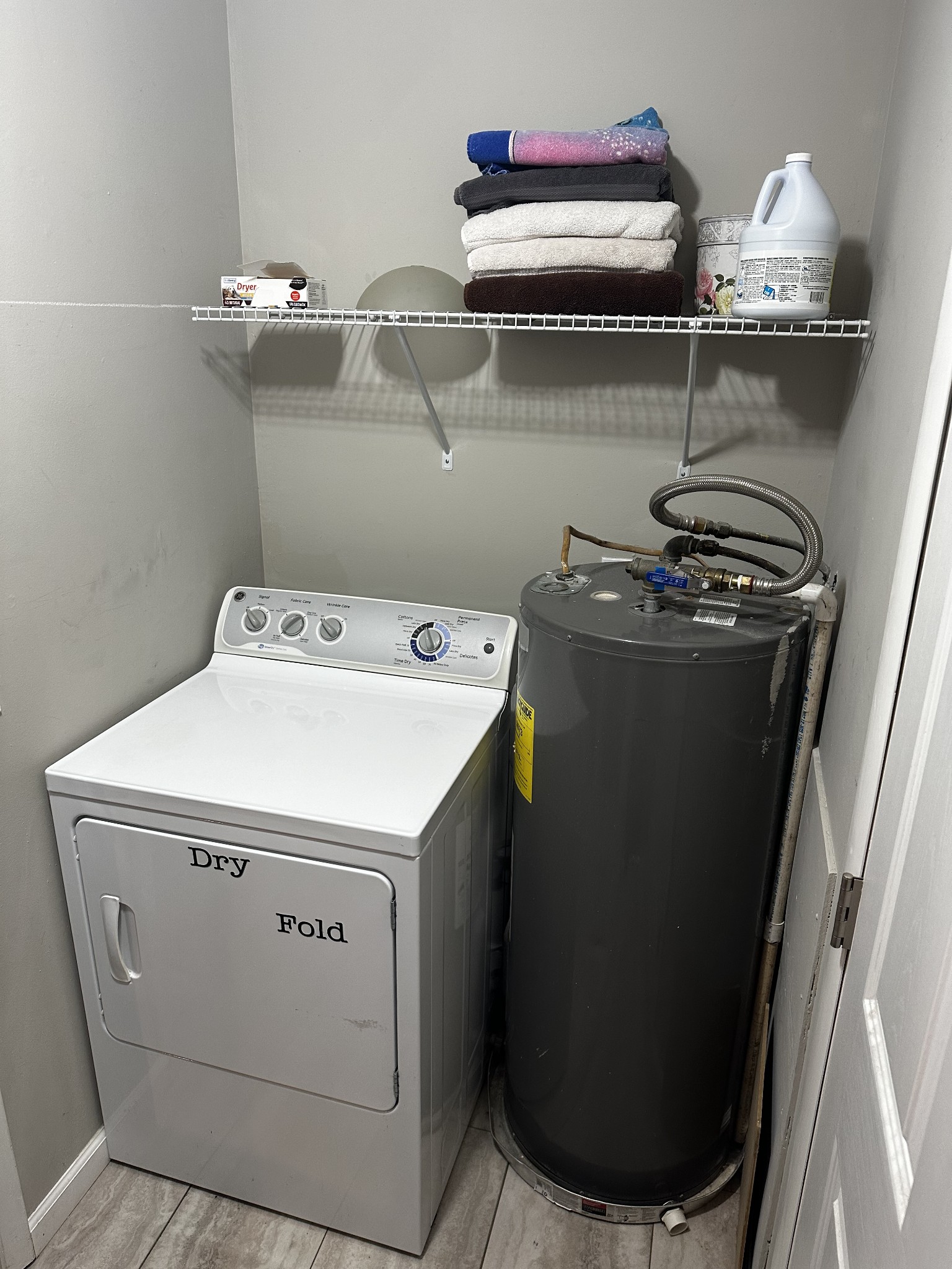 83 Hideout Road Manchester, TN 37355 - Photo 14 of 22 a utility room with dryer and washer