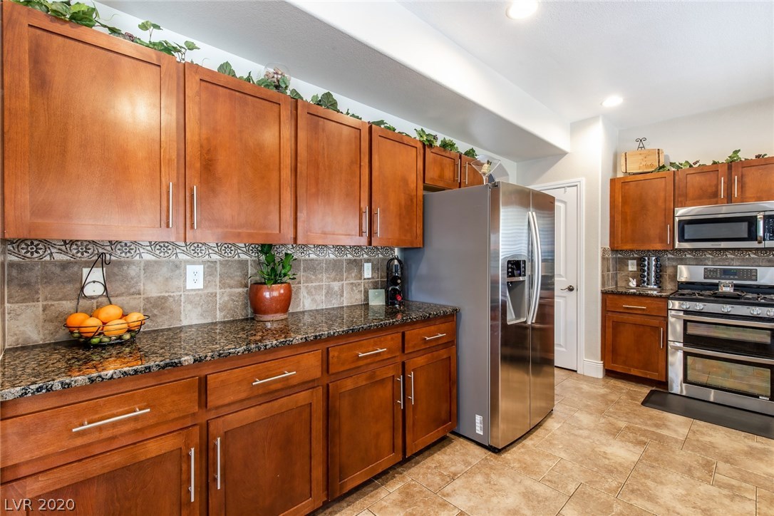 191 Verde Ridge Court Henderson, NV 89012 - Photo 7 of 26