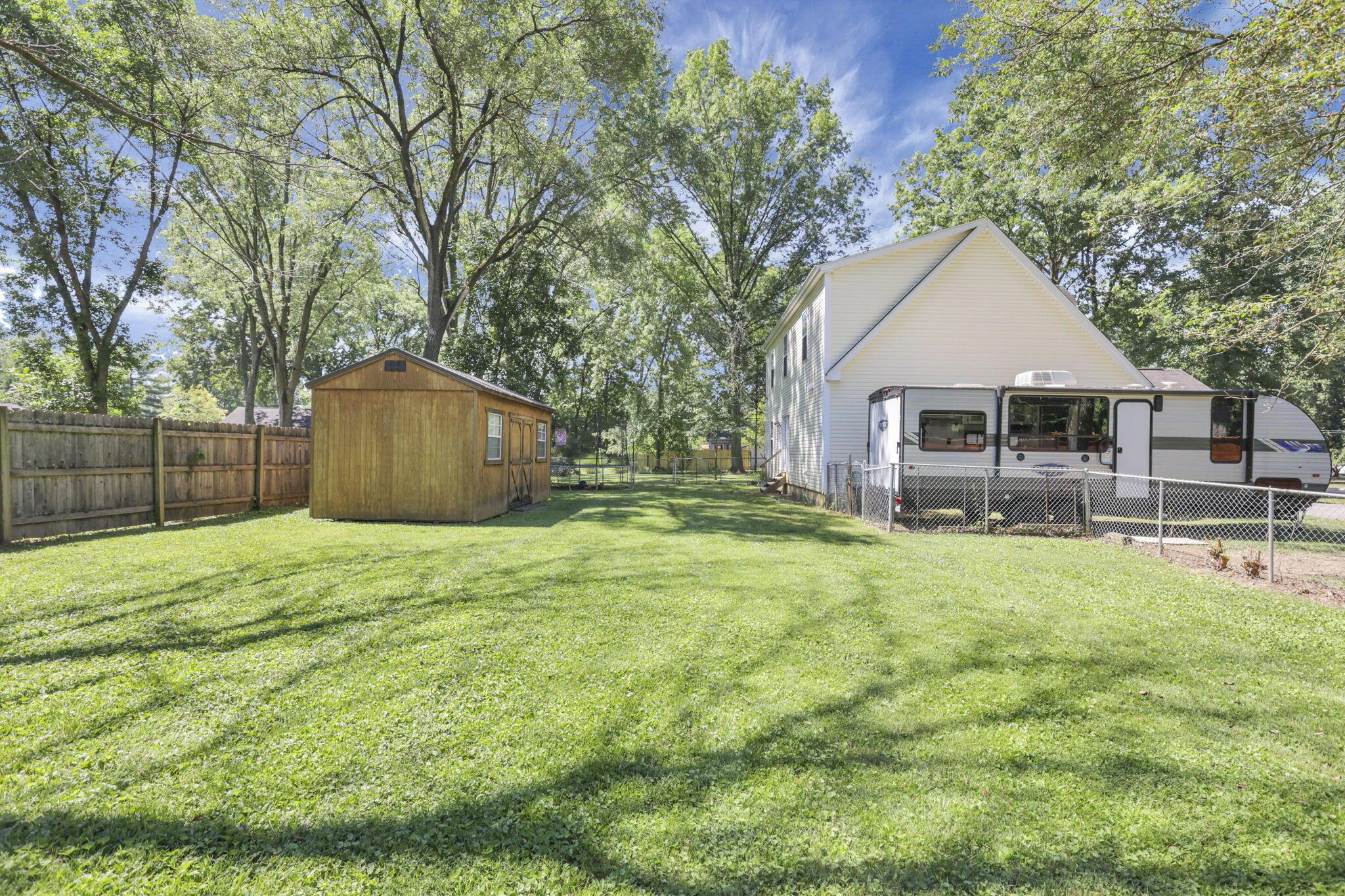 550 Country Club Road Columbus, OH 43213 - Photo 46 of 60 Backyard w/shed