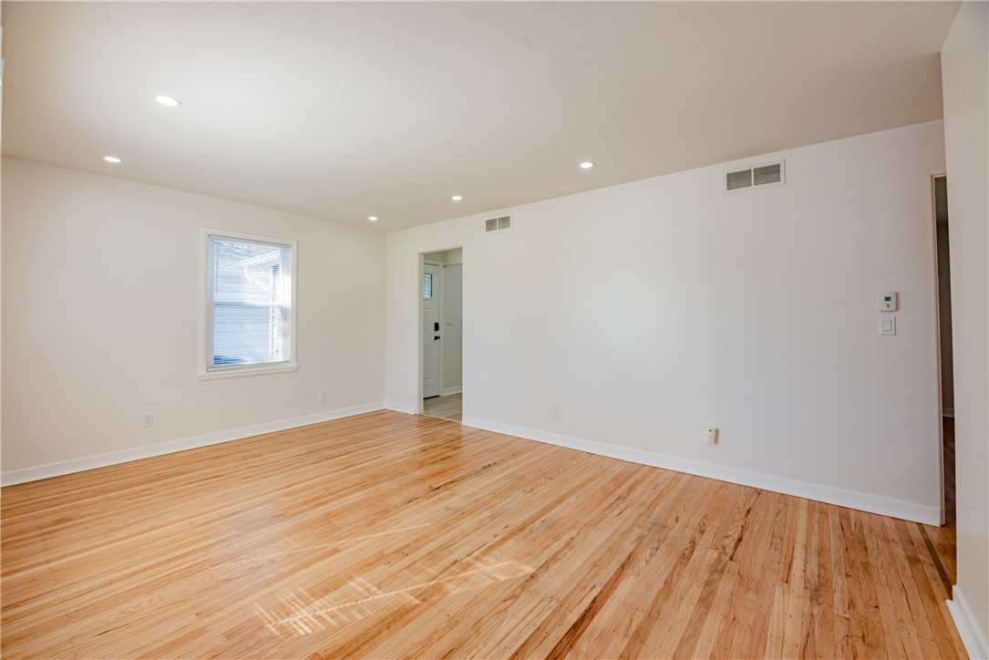 767 Carter Street Rochester, NY 14621 - Photo 7 of 33