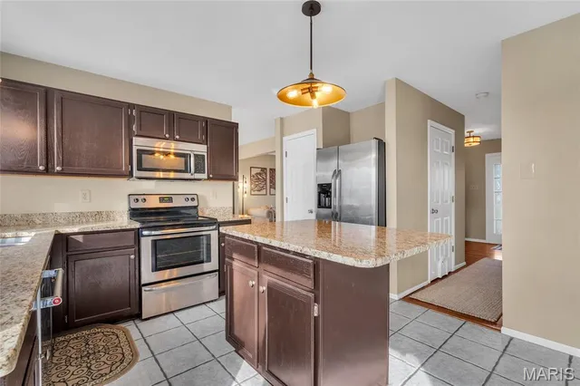 $432,500 | 9946 Tesson Creek Estates Road, St. Louis, MO 63123