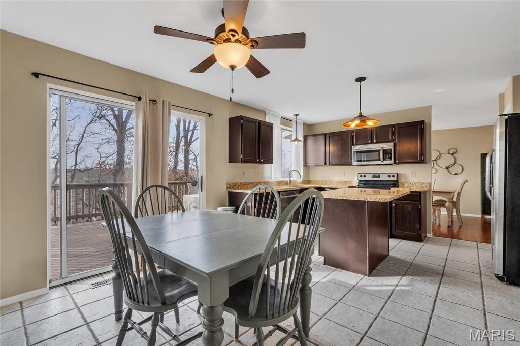 9946 Tesson Creek Estates Road St. Louis, MO 63123 - Photo 18 of 41