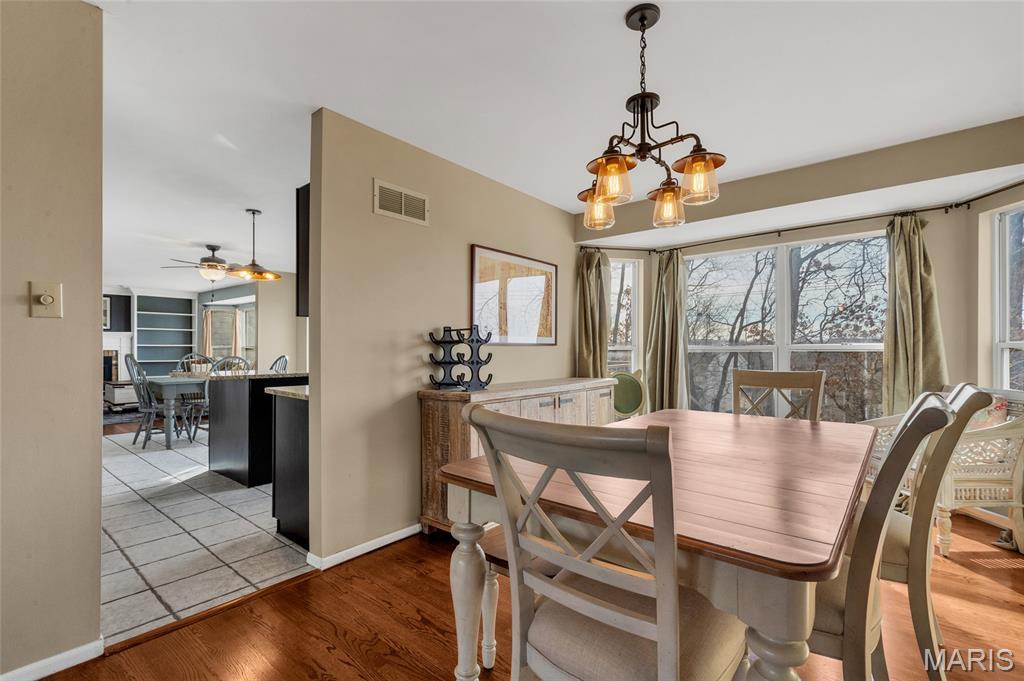 9946 Tesson Creek Estates Road St. Louis, MO 63123 - Photo 7 of 41