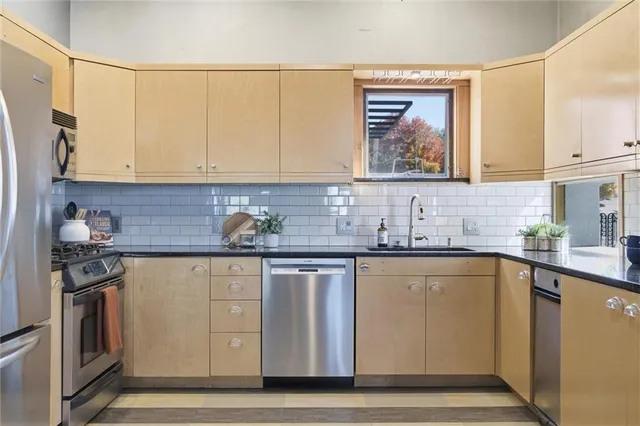 $1,900,000 | 1520 Jarboe Street, Kansas City, MO 64108