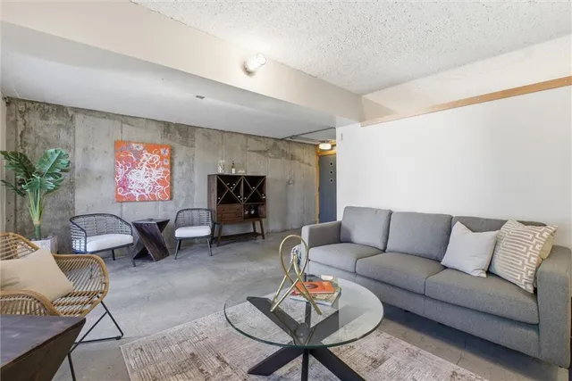 $1,900,000 | 1520 Jarboe Street, Kansas City, MO 64108