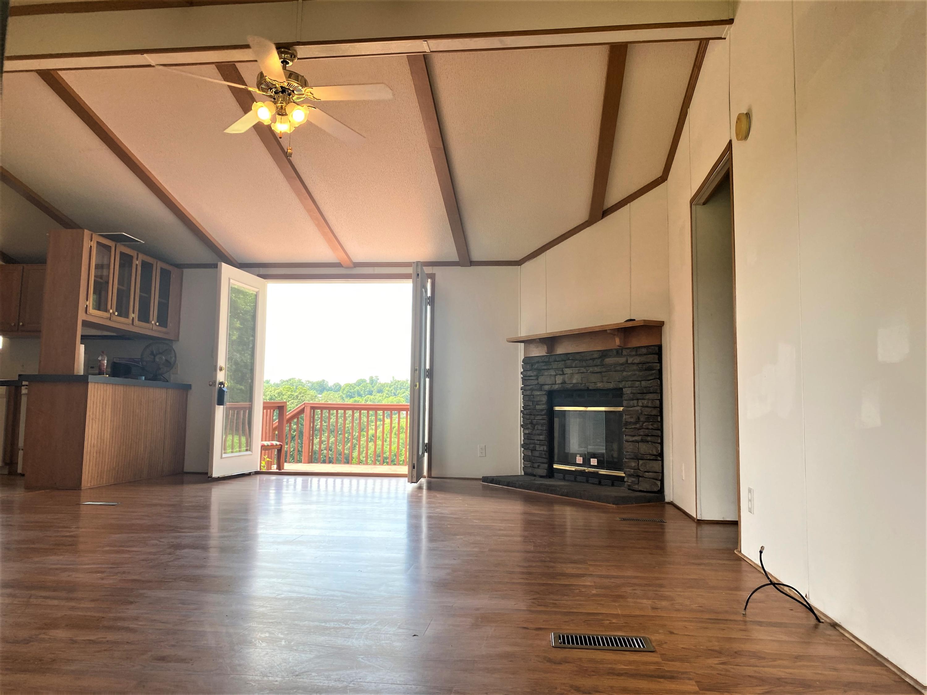 247 Couch Road Jonesborough, TN 37659 - Photo 5 of 13 Living Room