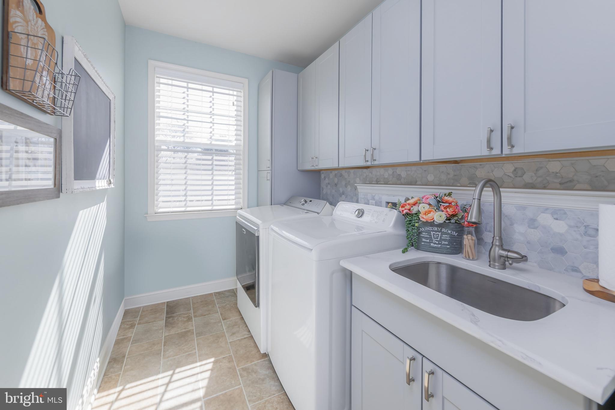 112 Robert Botto Way Clarksboro, NJ 08020 - Photo 18 of 60 a utility room with sink dryer and washer