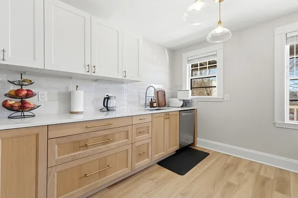 $3,700 | 23 Matchett Street, Unit 2, Boston, MA 02135