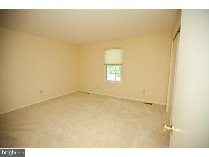 5 Aspen Road Sicklerville, NJ 08081 - Photo 11 of 17 Bedroom