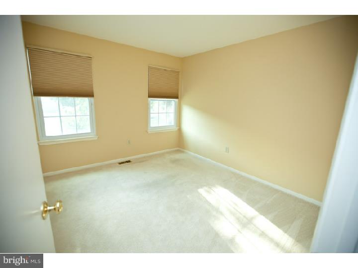 5 Aspen Road Sicklerville, NJ 08081 - Photo 13 of 17 Bedroom