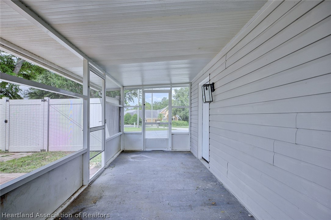 1216 Edgewater Point Drive Sebring, FL 33870 - Photo 17 of 40