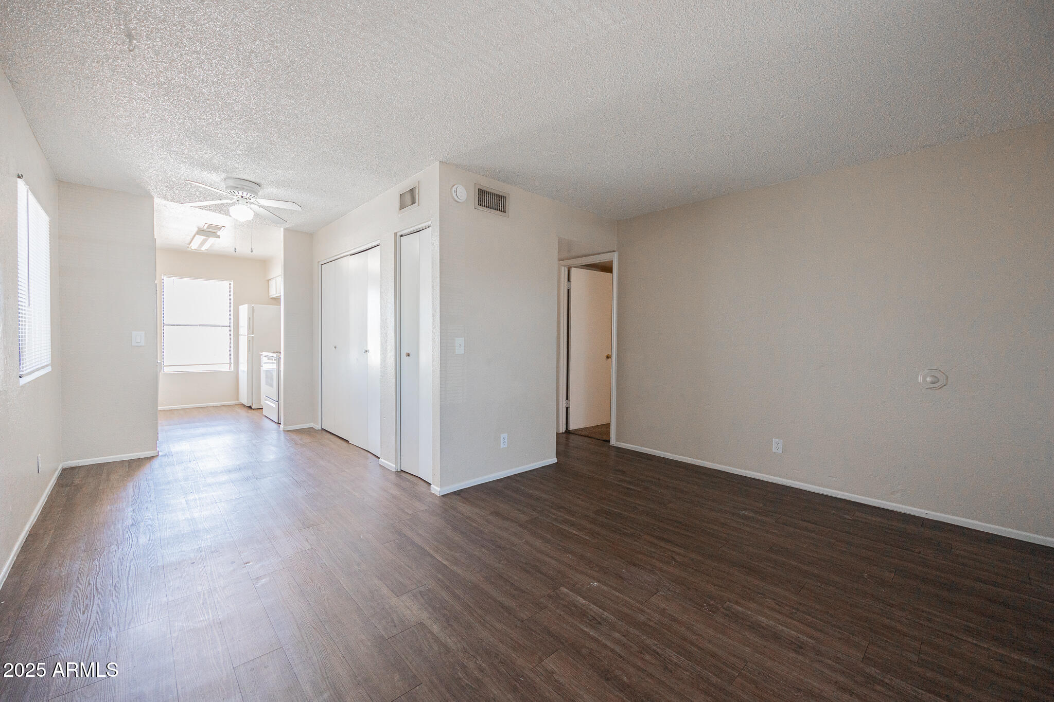 2266 West Ella Street, Unit 206 Mesa, AZ 85201 - Photo 3 of 16 B33A3145