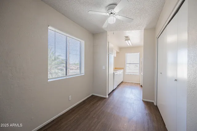 $895 | 2266 West Ella Street, Unit 206, Mesa, AZ 85201