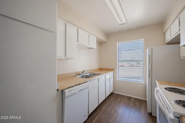 $895 | 2266 West Ella Street, Unit 206, Mesa, AZ 85201