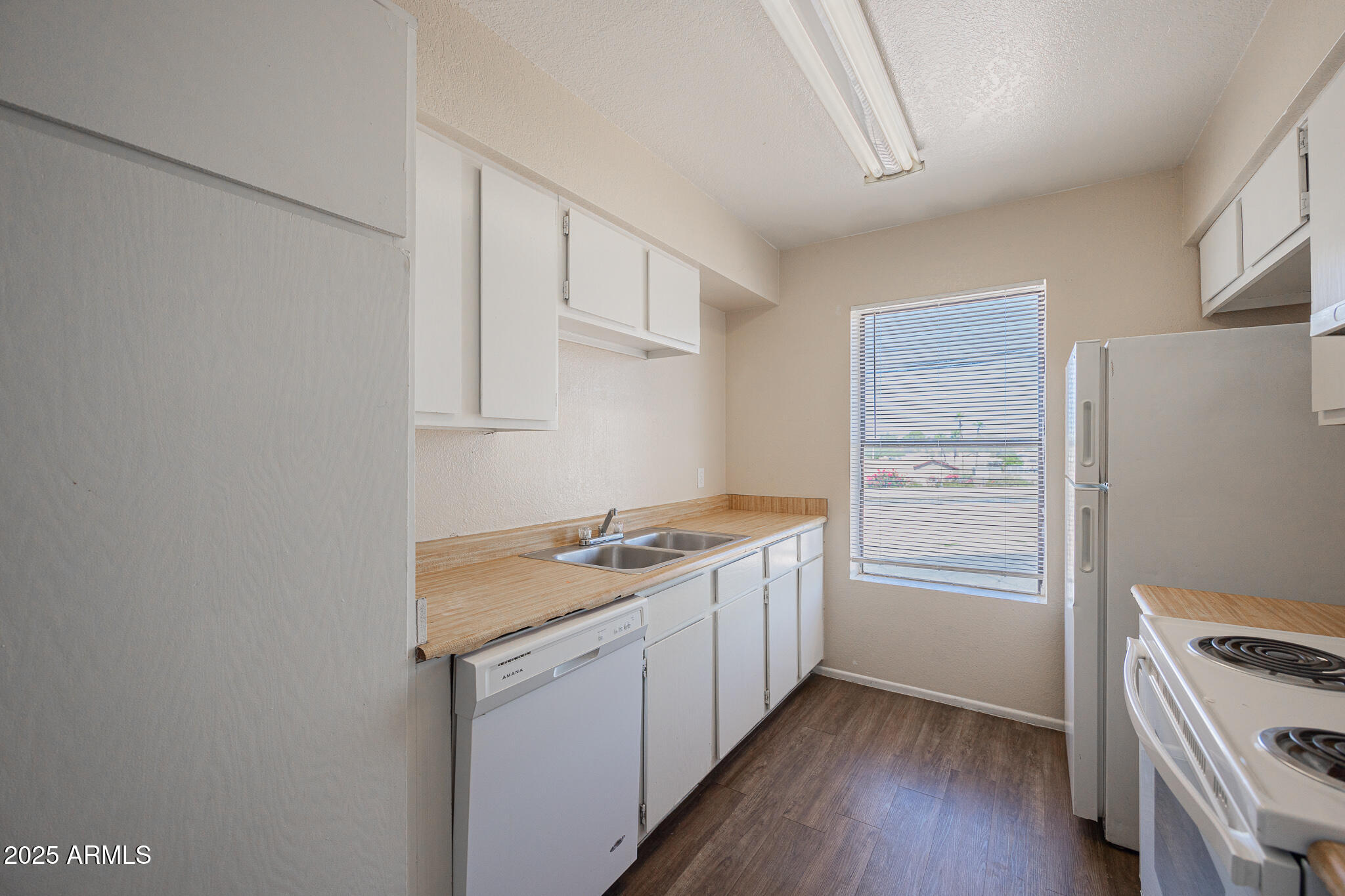 2266 West Ella Street, Unit 206 Mesa, AZ 85201 - Photo 9 of 16 B33A3151