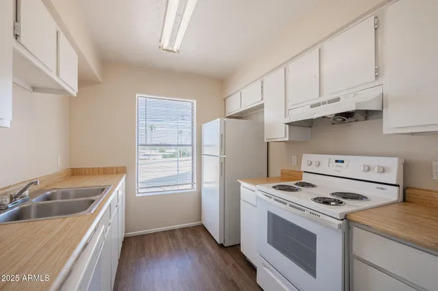 $895 | 2266 West Ella Street, Unit 206, Mesa, AZ 85201