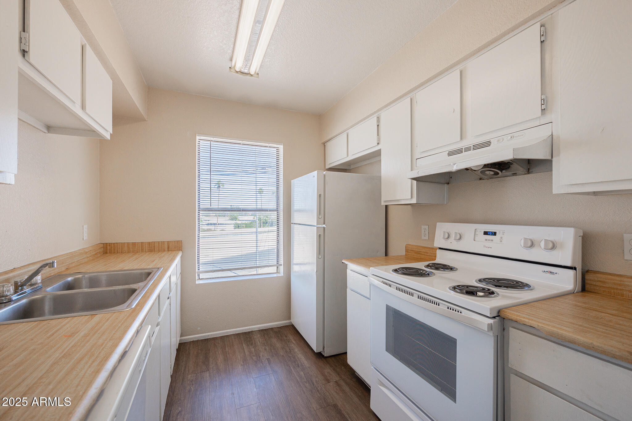 2266 West Ella Street, Unit 206 Mesa, AZ 85201 - Photo 10 of 16 B33A3152