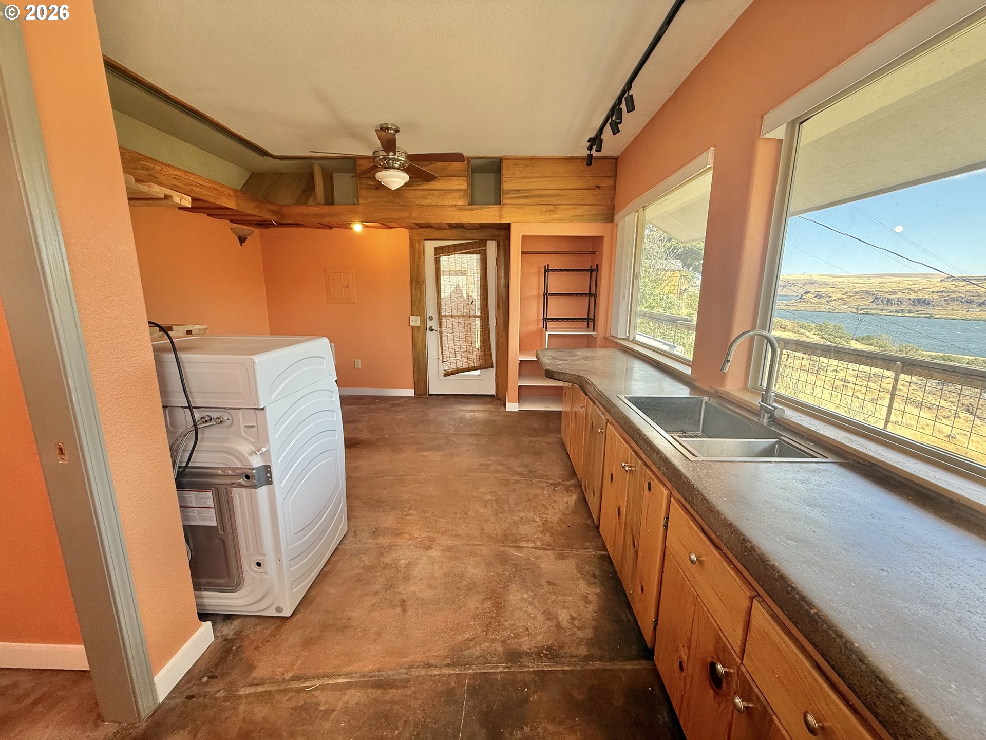 376 Fall Bridge Road Wishram, WA 98673 - Photo 14 of 24 Gallery Image 14