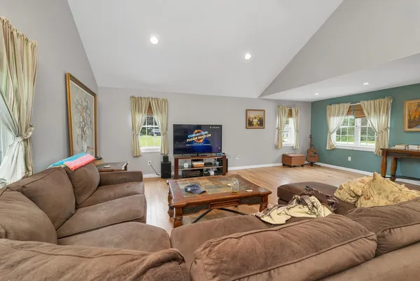 $629,900 | 26 Hilltop Drive, Wakefield, NH 03872