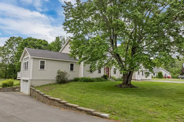 $629,900 | 26 Hilltop Drive, Wakefield, NH 03872