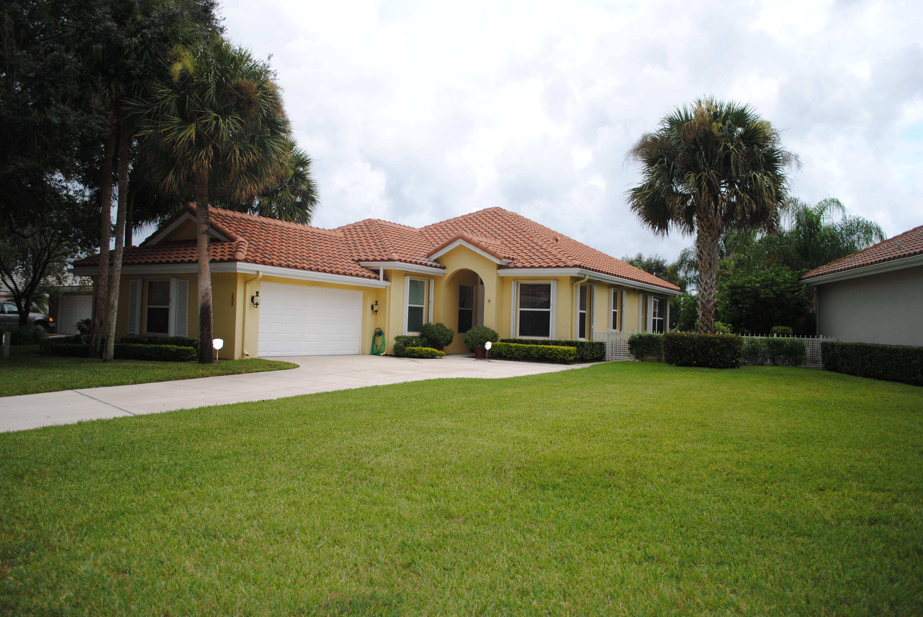 233 Hampton Place Jupiter, FL 33458 - Photo 1 of 22 01