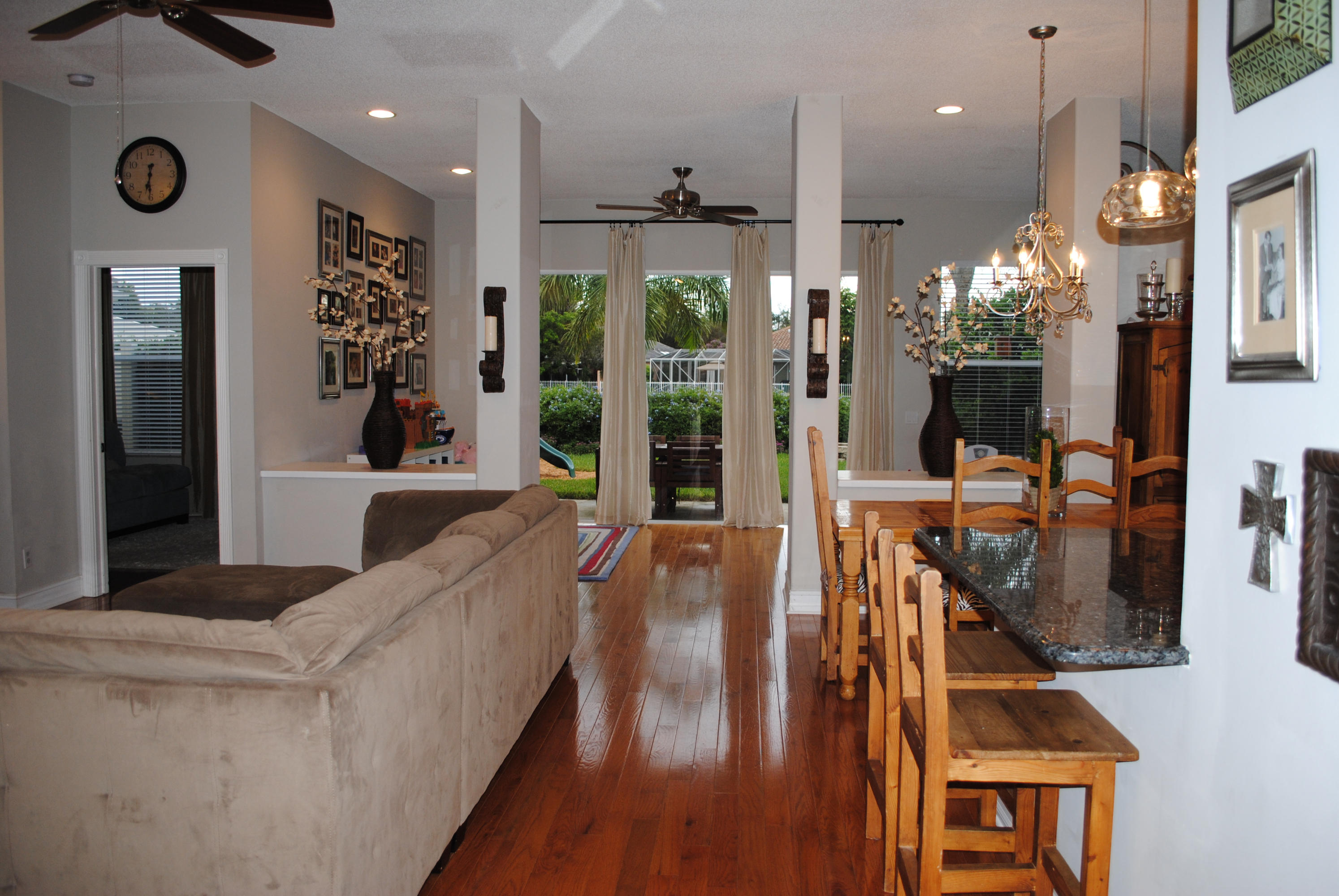 233 Hampton Place Jupiter, FL 33458 - Photo 2 of 22 03