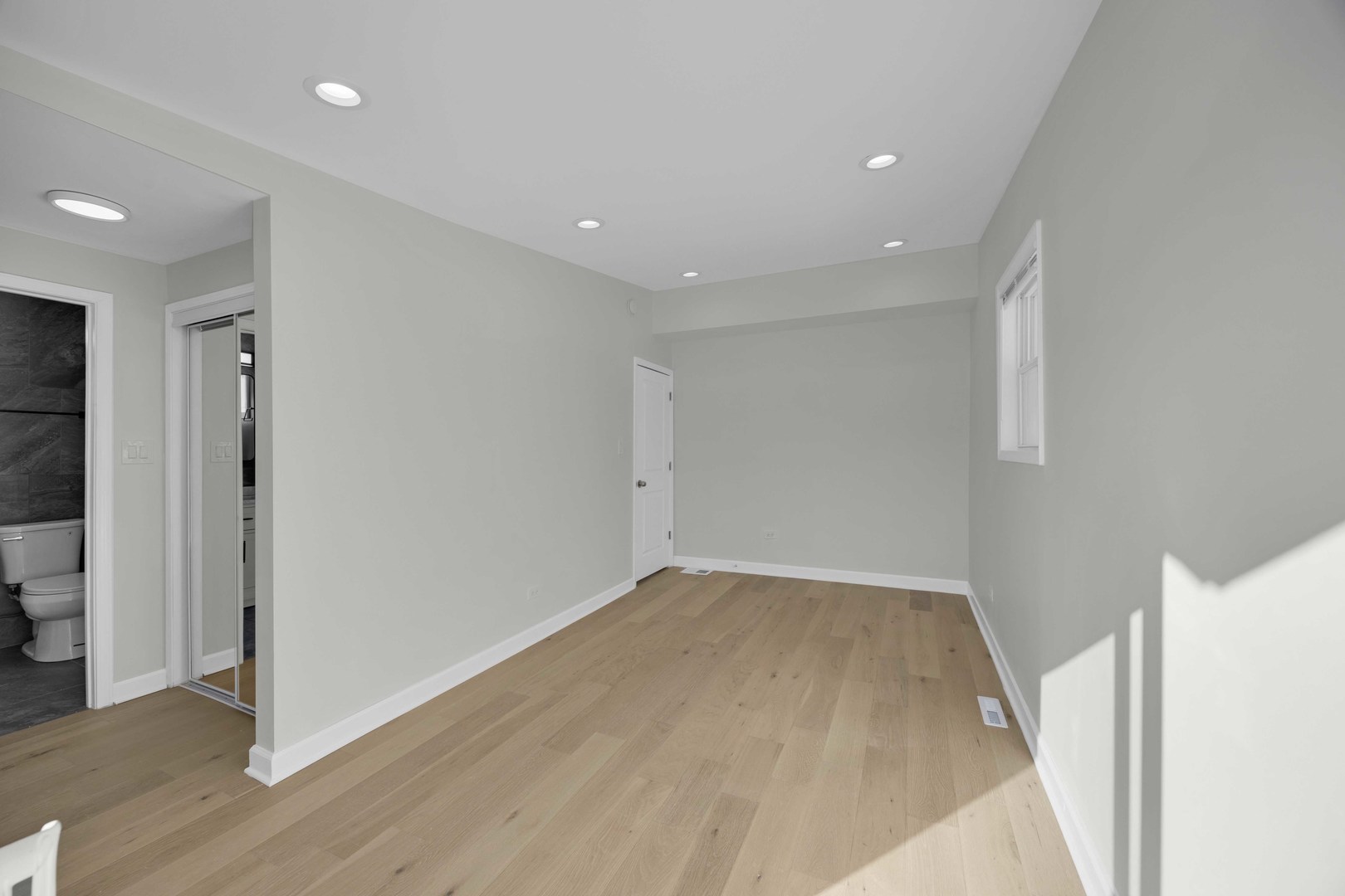 629 East 154th Street Phoenix, IL 60426 - Photo 11 of 19