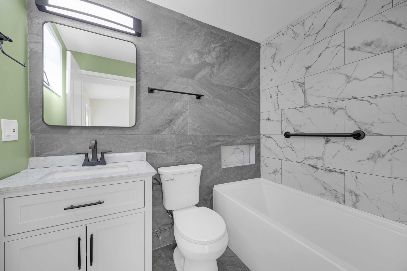 629 East 154th Street Phoenix, IL 60426 - Photo 12 of 19