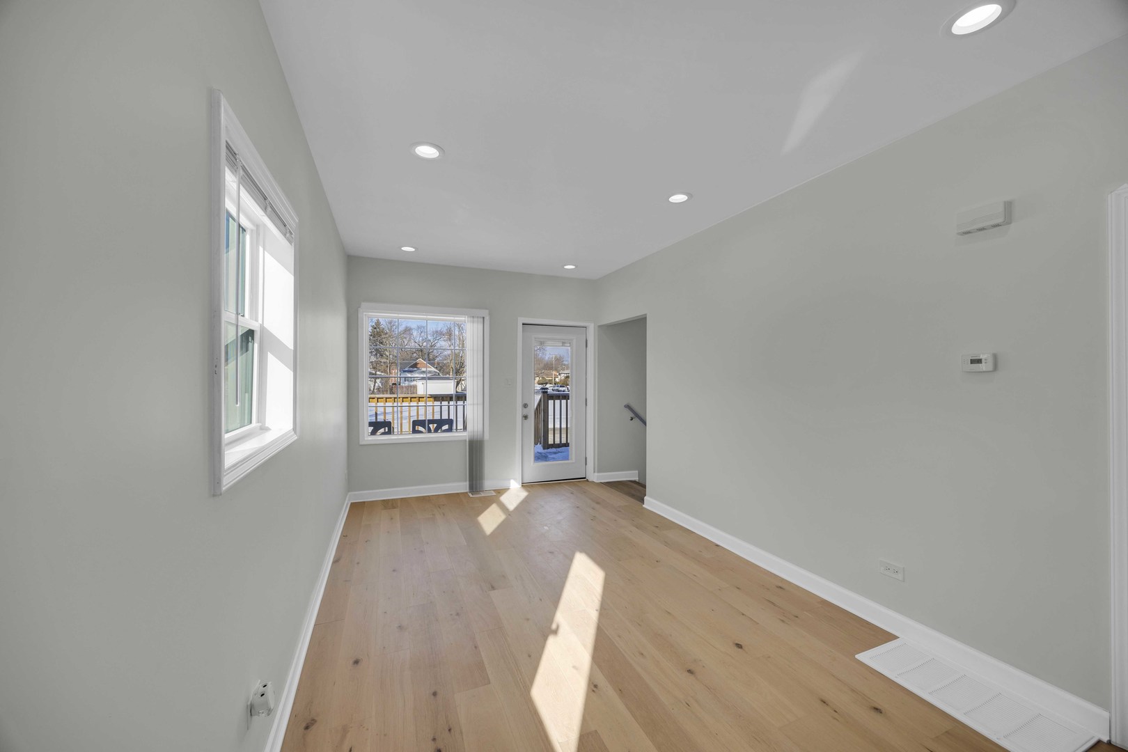 629 East 154th Street Phoenix, IL 60426 - Photo 3 of 19