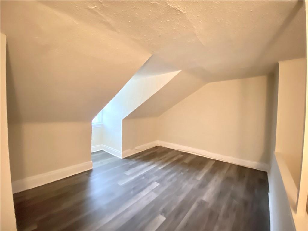 910 Smithton Avenue Pittsburgh, PA 15212 - Photo 9 of 38