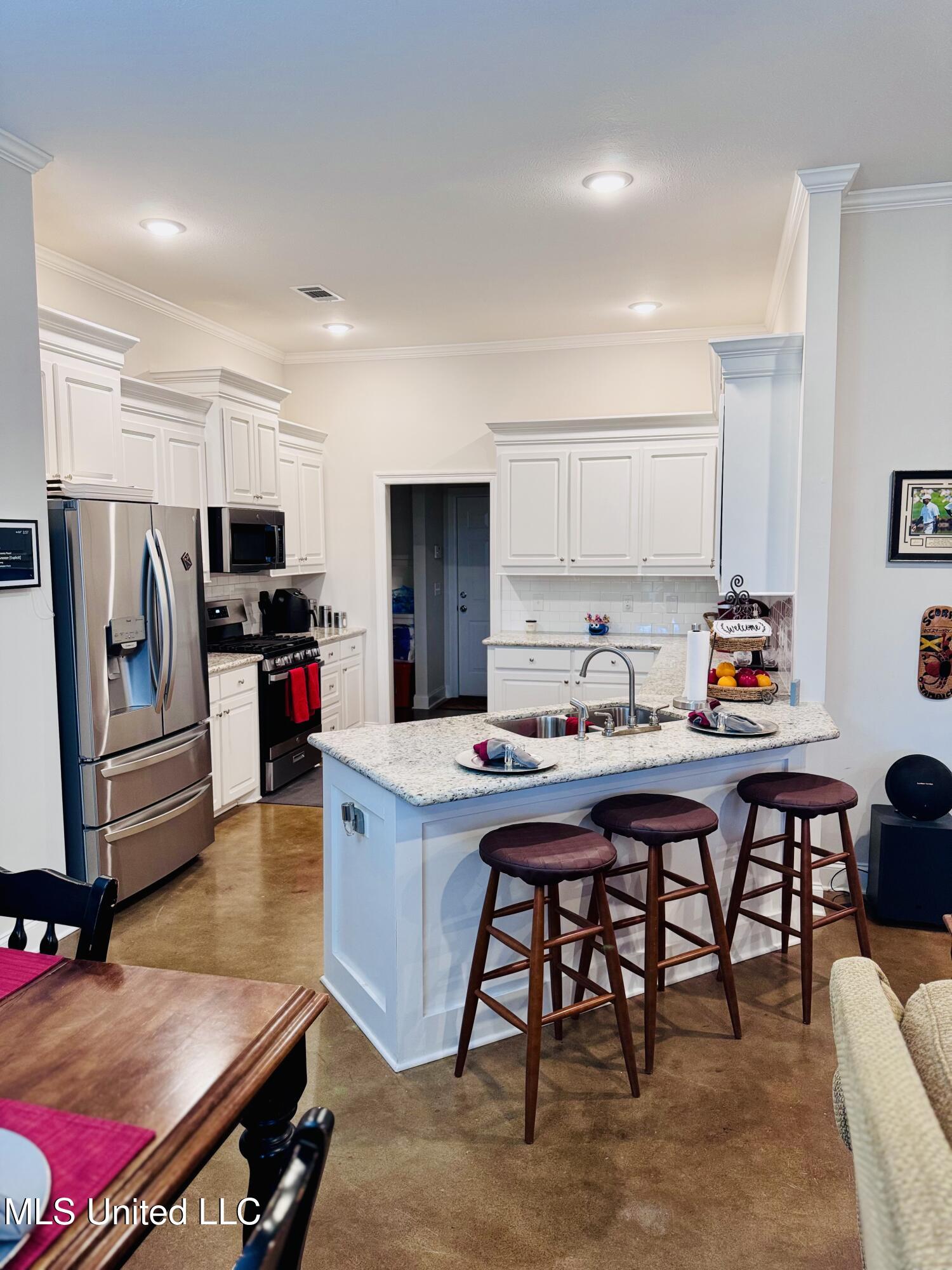 126 Bailey Cove Canton, MS 39046 - Photo 4 of 13 IMG_1421