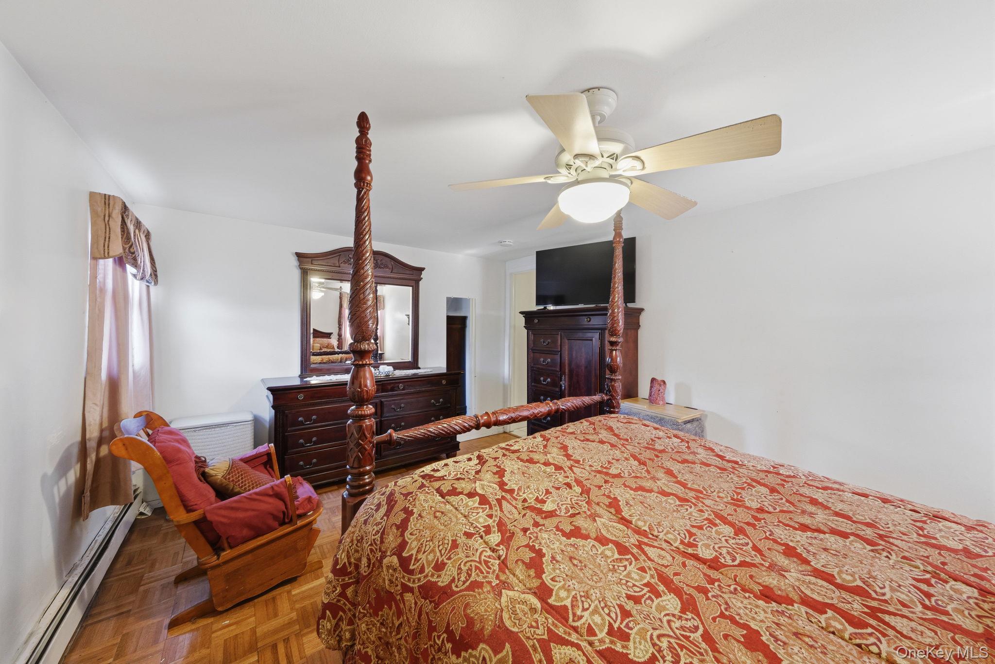 454 Hawkins Road Selden, NY 11784 - Photo 24 of 37