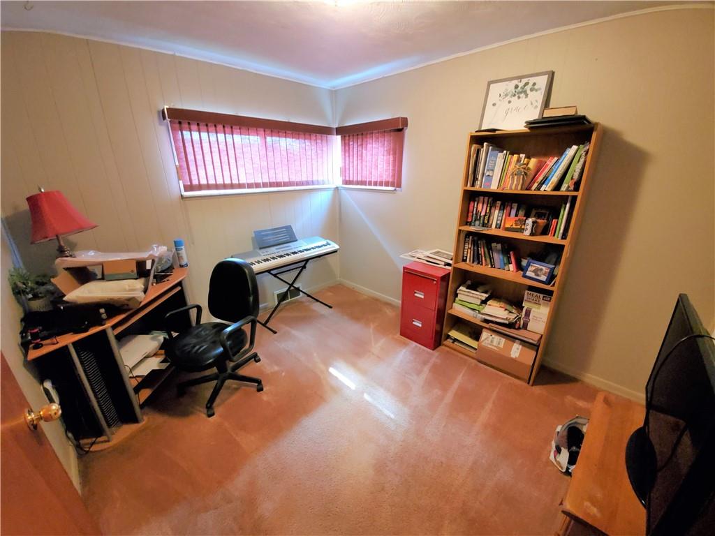 256 Calhoon Road Aliquippa, PA 15001 - Photo 16 of 17 Gallery Image 16