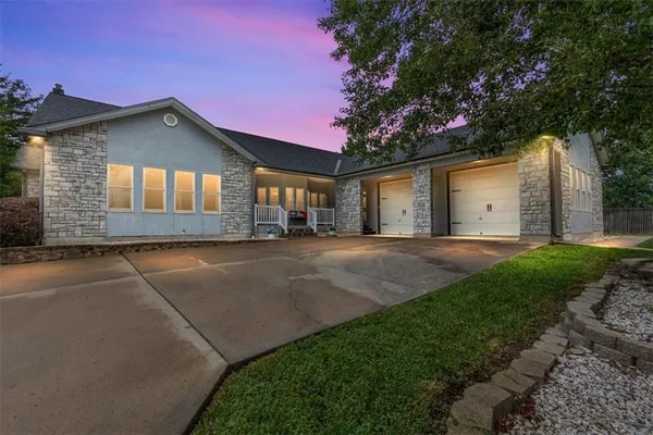 $869,000 | 8500 East 116th Highway, Lathrop, MO 64465
