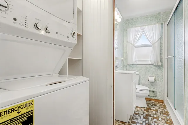 $185,000 | 211 Westmar Drive, Gates, NY 14624