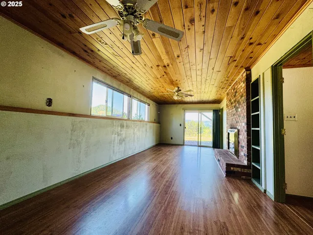 $625,000 | 736 Ferguson Lane, Days Creek, OR 97429